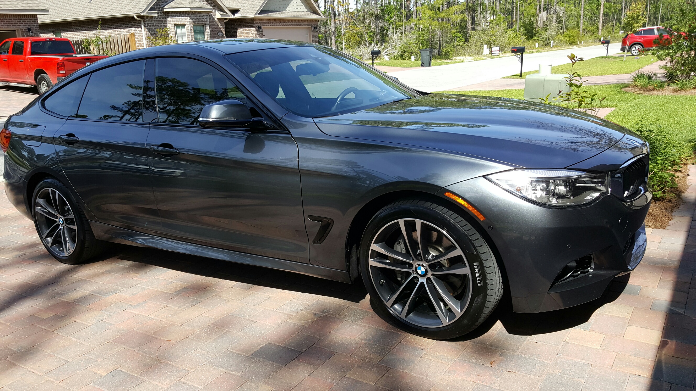 bmw 1.jpg