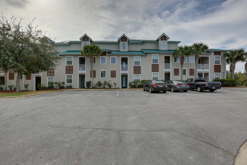 exterior 2.jpg