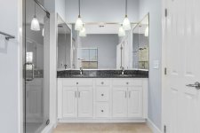 Master Bath.jpg
