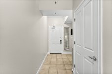 2-web-or-mls-9900-s-thomas-dr-1210.jpg
